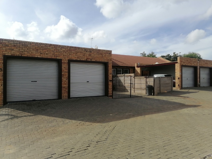 2 Bedroom Property for Sale in Fauna Free State